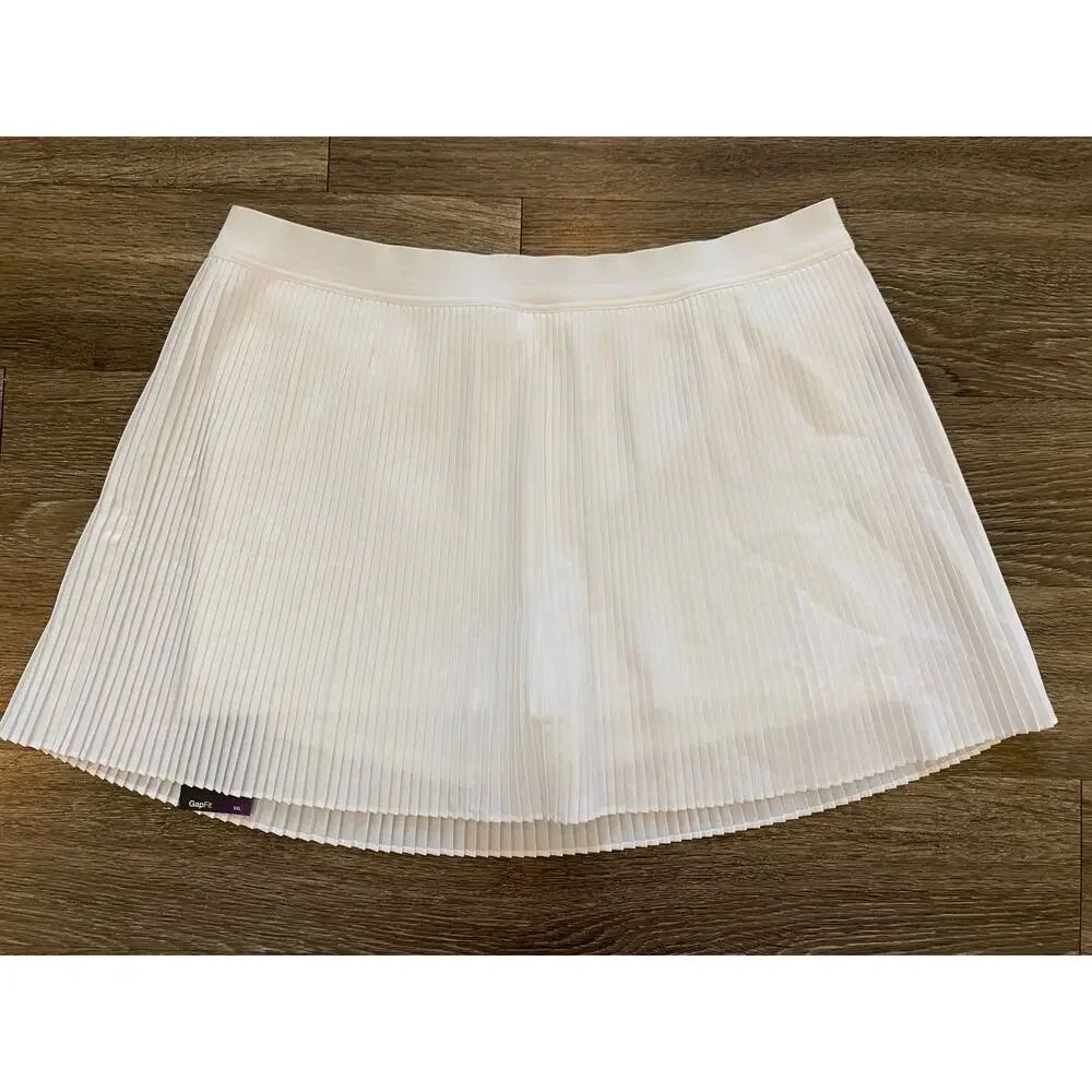 GapFit NWT White Pleated Tennis Skort Built In Shorts Pocket XXL Athleisure